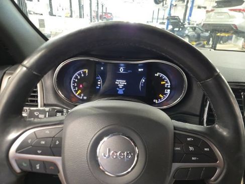 Used 2020 Jeep Grand Cherokee Laredo w/ Quick Order Package 2BN North AWD/4WD image 17