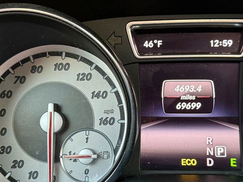 Used 2014 Mercedes-Benz CLA 250 image 16