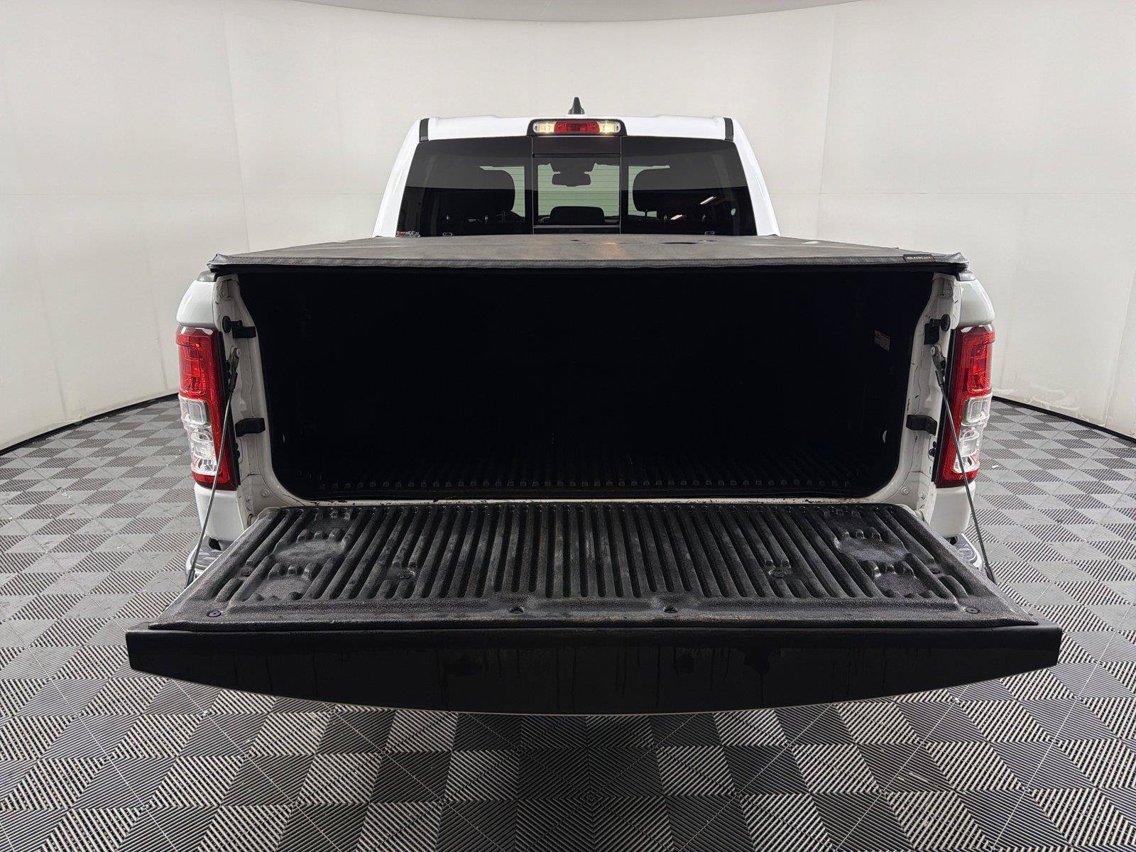 Used 2019 RAM 1500 Big Horn AWD/4WD image 16