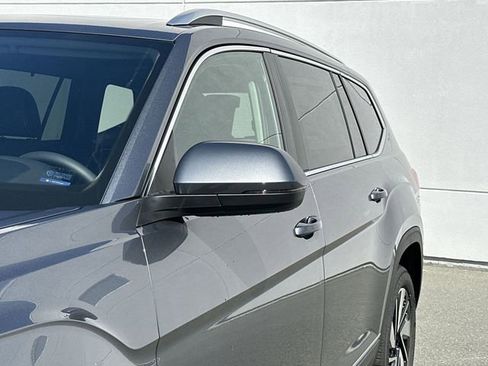 Certified 2024 Volkswagen Atlas SEL AWD/4WD image 10