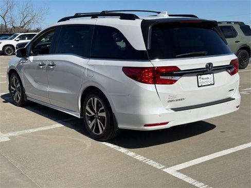 Used 2023 Honda Odyssey Touring image 6