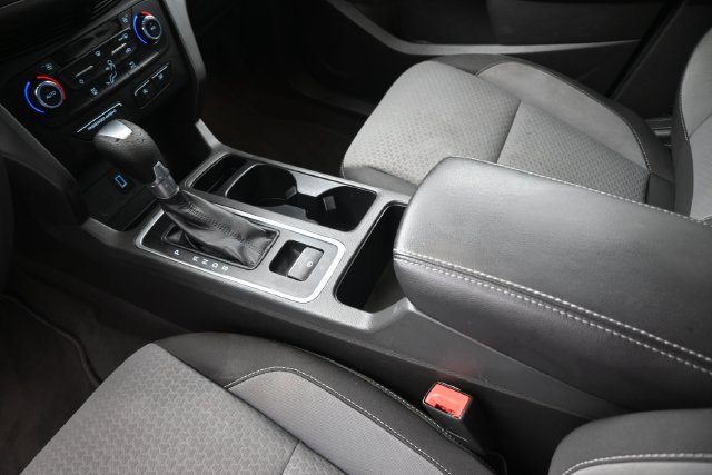 Used 2017 Ford Escape SE w/ Equipment Group 201A FWD image 30