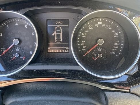 Used 2015 Volkswagen Jetta Sport image 14