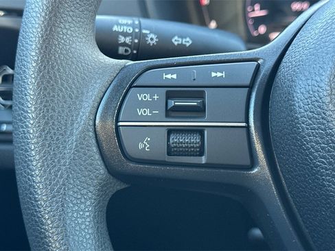 Certified 2025 Honda Accord LX image 25