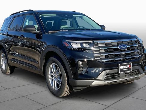 New 2026 Ford Explorer Active w/ Active Comfort Package image 2