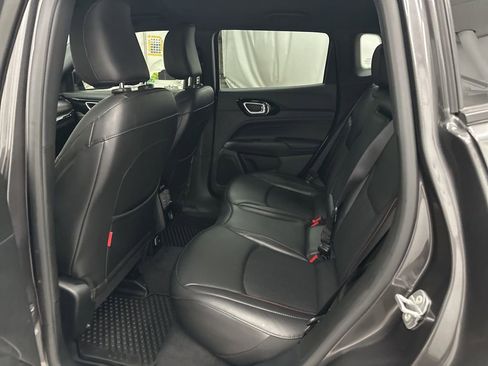 Used 2023 Jeep Compass Trailhawk image 21