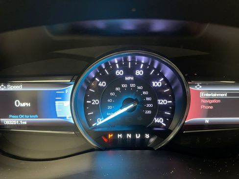 Used 2018 Ford Explorer XLT w/ Equipment Group 202A image 20