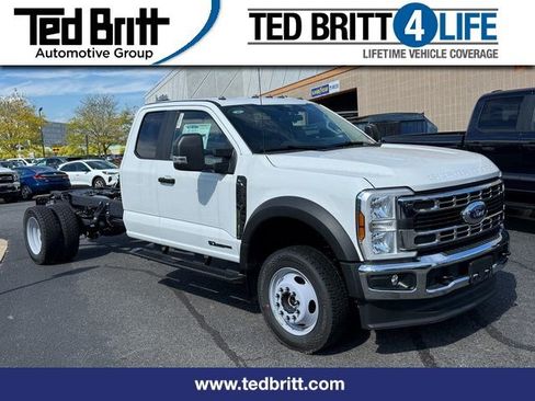 New 2025 Ford F450 XL image 1