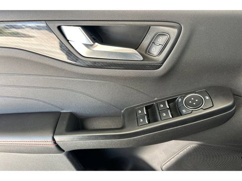 Used 2025 Ford Escape ST-Line AWD/4WD image 11
