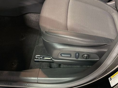 Used 2023 Buick Encore GX Select image 22