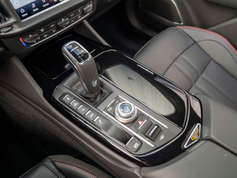 Used 2024 Maserati Levante GT Ultima image 25