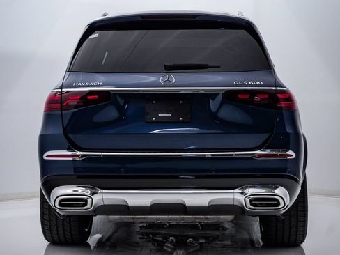 Used 2026 Mercedes-Benz Maybach GLS 600 4MATIC image 11