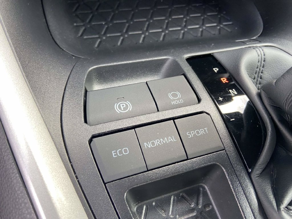 Used 2025 Toyota RAV4 LE FWD image 23