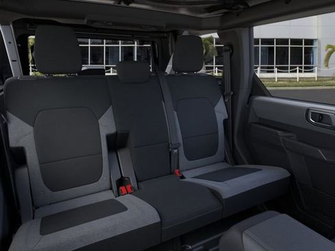 New 2026 Ford Bronco 4-Door AWD/4WD image 11