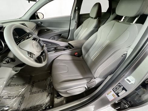 Used 2023 Hyundai Elantra SEL FWD image 19