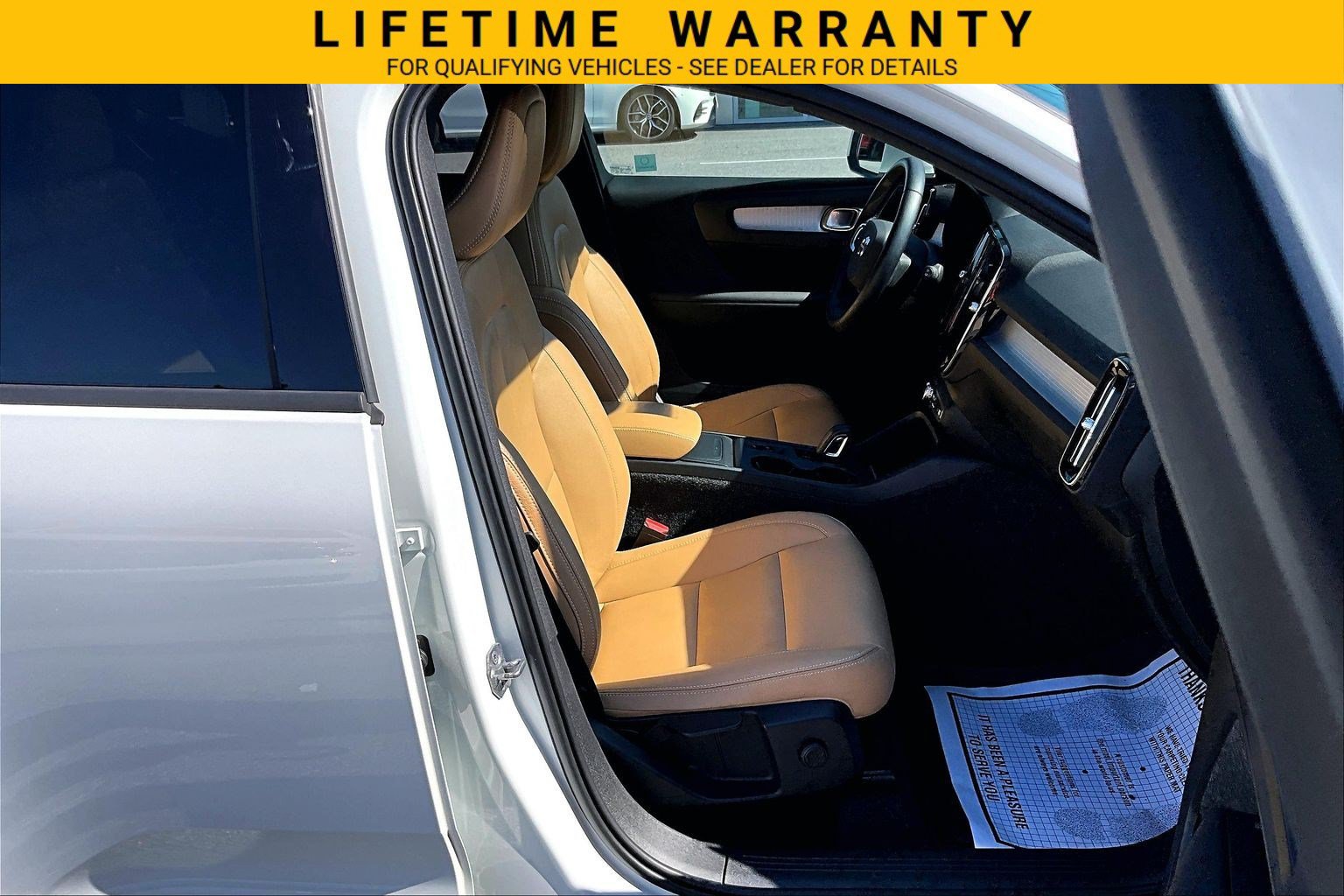 Used 2020 Volvo XC40 T5 Momentum AWD/4WD image 7