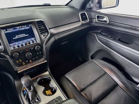 Used 2018 Jeep Grand Cherokee Limited w/ Luxury Group II AWD/4WD image 24