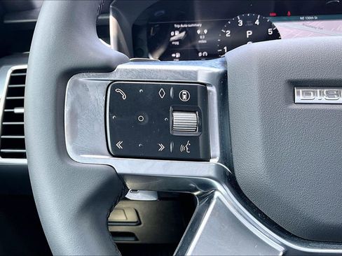 Certified 2025 Land Rover Discovery S AWD/4WD image 20