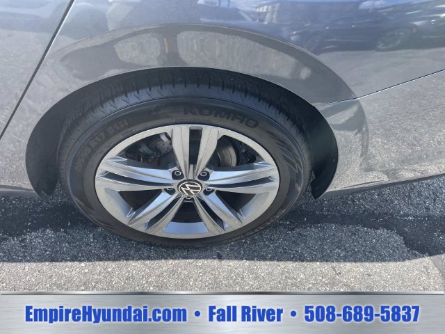 Used 2024 Volkswagen Jetta SE FWD image 13