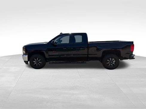 Used 2017 Chevrolet Silverado 1500 LT w/ All Star Edition AWD/4WD image 6
