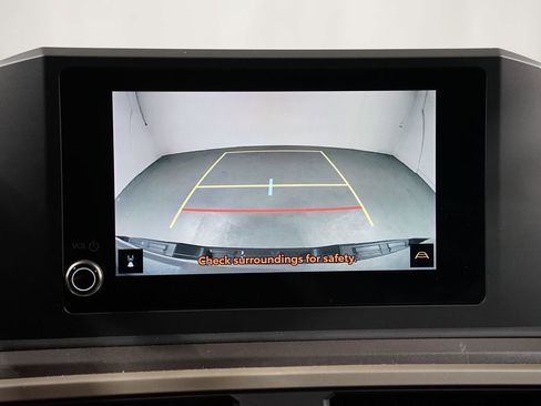 Used 2024 Toyota Tacoma SR5 w/ SR5 Upgrade Package RWD image 21