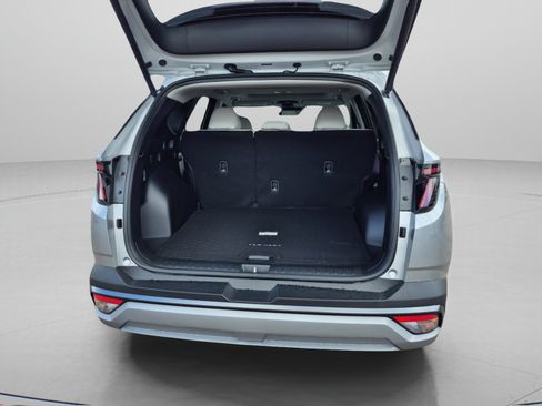 New 2026 Hyundai Tucson SEL FWD image 9