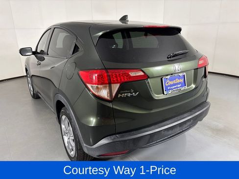 Used 2017 Honda HR-V EX image 8