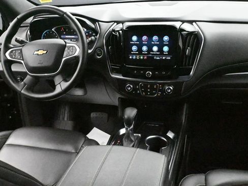 Certified 2023 Chevrolet Traverse LT w/ Rear Camera Mirror Package AWD/4WD image 14