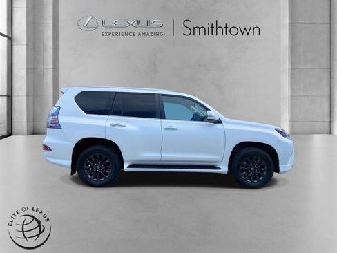 Used 2021 Lexus GX 460 Premium w/ Premium Package image 4