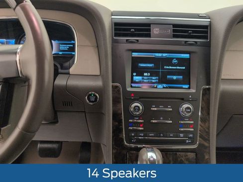 Used 2015 Lincoln Navigator L 2WD image 19