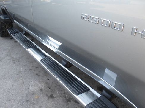 Used 2024 Chevrolet Silverado 2500 LT w/ Convenience Package AWD/4WD image 8