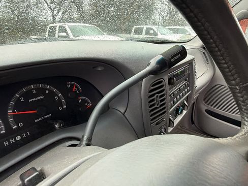 Used 2000 Ford F150 Lariat image 12