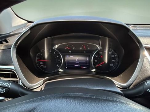 Used 2022 Chevrolet Equinox LT FWD image 15