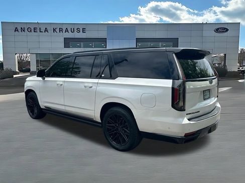 Used 2023 Cadillac Escalade ESV Sport w/ Touring Package AWD/4WD image 6