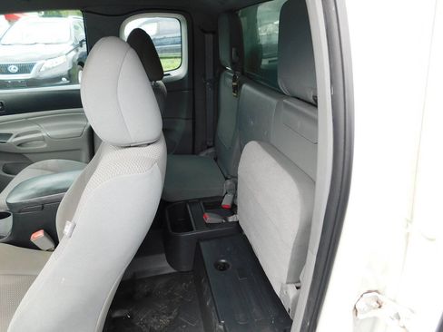 Used 2014 Toyota Tacoma 2WD Access Cab image 10