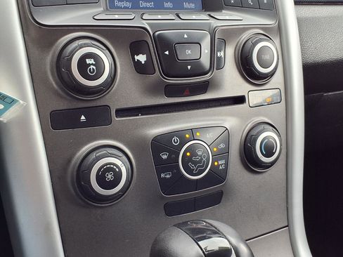 Used 2014 Ford Edge SE w/ Equipment Group 101A AWD/4WD image 8