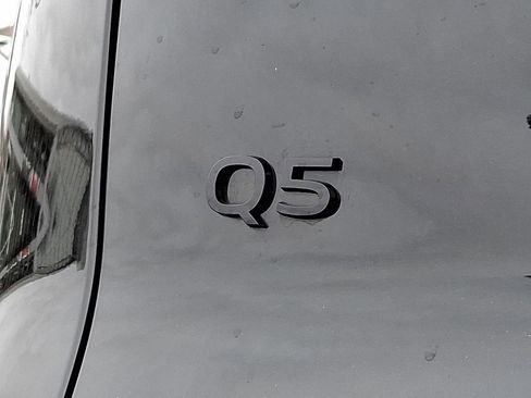 Used 2025 Audi Q5 Premium Plus w/ Premium Plus image 32