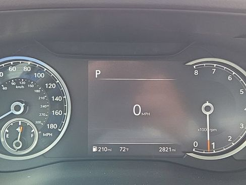 Used 2026 Genesis G70 2.5T RWD image 27