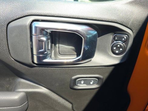 New 2025 Jeep Gladiator Sport image 23