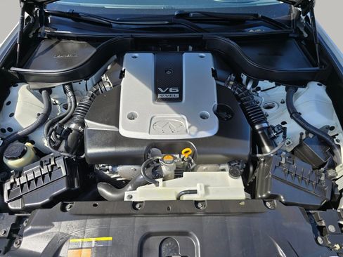 Used 2015 INFINITI Q40 w/ Moonroof Package RWD image 19