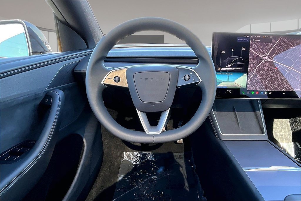 Used 2026 Tesla Model Y 2WD image 8