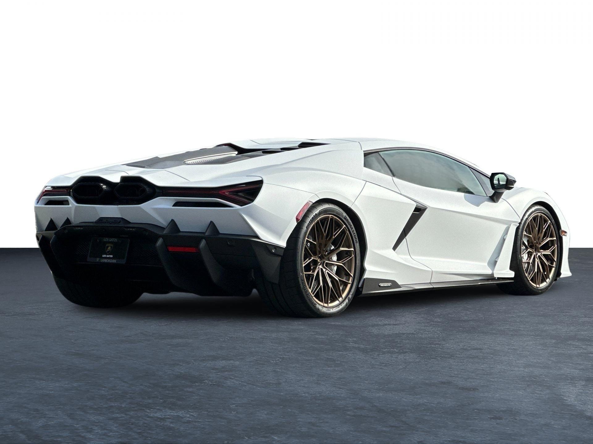 Used 2026 Lamborghini Revuelto AWD/4WD image 3