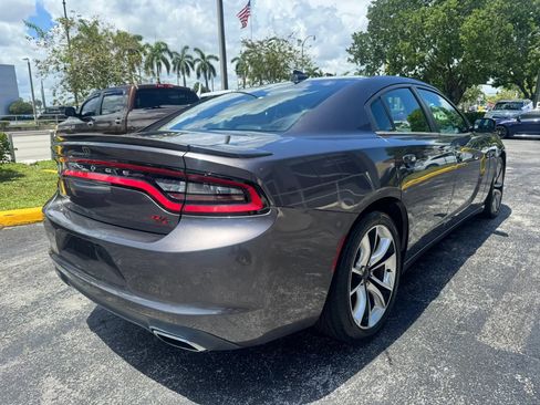 Used 2015 Dodge Charger R/T RWD image 4