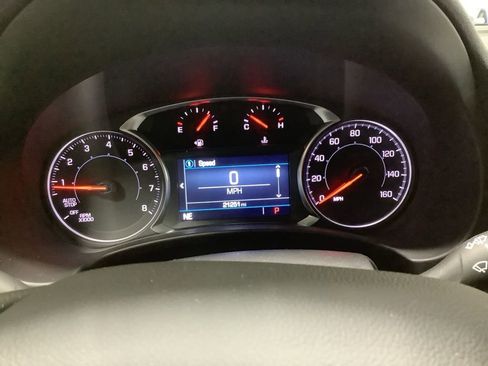 Used 2023 GMC Terrain SLE w/ Driver Convenience Package image 12