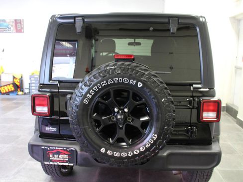 Used 2021 Jeep Wrangler Unlimited Sport AWD/4WD image 5