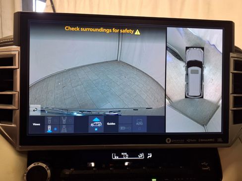 Used 2024 Toyota Sequoia Capstone image 14