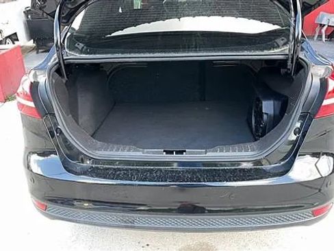 Used 2017 Ford Focus SEL FWD image 11