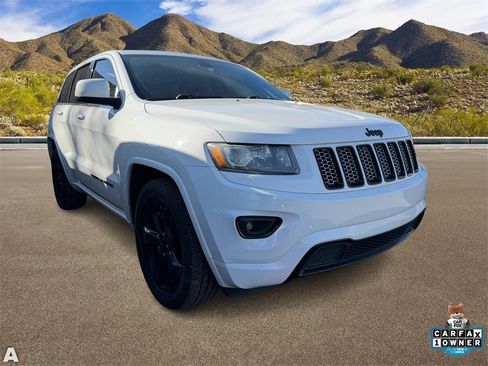 Used 2015 Jeep Grand Cherokee Altitude image 2