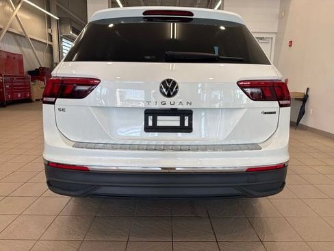 Certified 2023 Volkswagen Tiguan SE AWD/4WD image 6