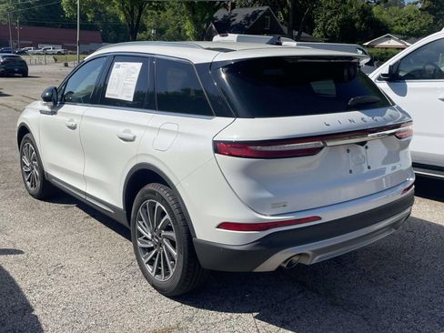 Used 2024 Lincoln Corsair Reserve w/ Rear Removable Package Tray FWD image 7